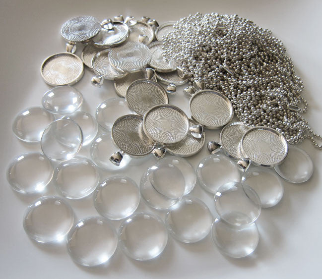 50 Pack Round Glass Photo Pendants w/ 50 Silver Ball Chains