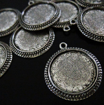 10 Vintage Silver Large Round Photo Pendant Settings