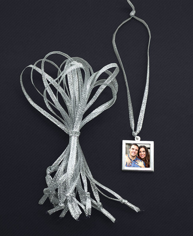 100 Pack Hand Tied Festive Silver Ribbon Christmas Decoration Ornament Hangers