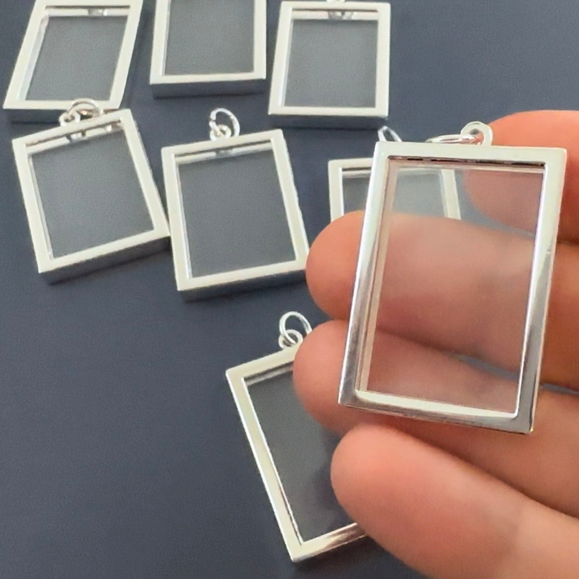 Bulk Supply Pack Rectangle EZ Change Photo Charm Silver Plated Open Fr –  Photo Jewelry Making