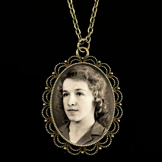 Make Your Own Photo Necklace Kit 40x30mm Frilly Oval Bronze Gold