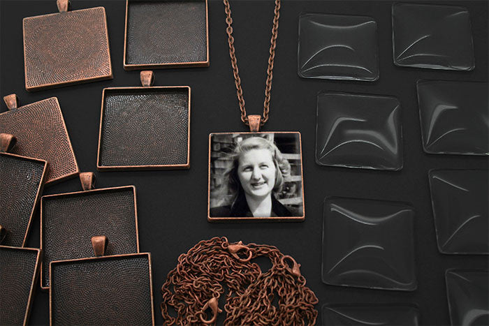 20 Pack Large Copper Square Photo Jewelry Pendants w/ Glass 1 1/4 inch and Link Chains