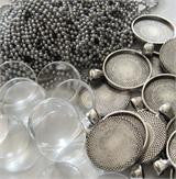 20 Pack Round Antiqued Silver Pendant Trays w/ Chains & Glass