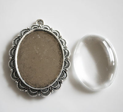 Antique Silver Ornate Edge Photo Pendant w/ Glass 40x30 Photo Area